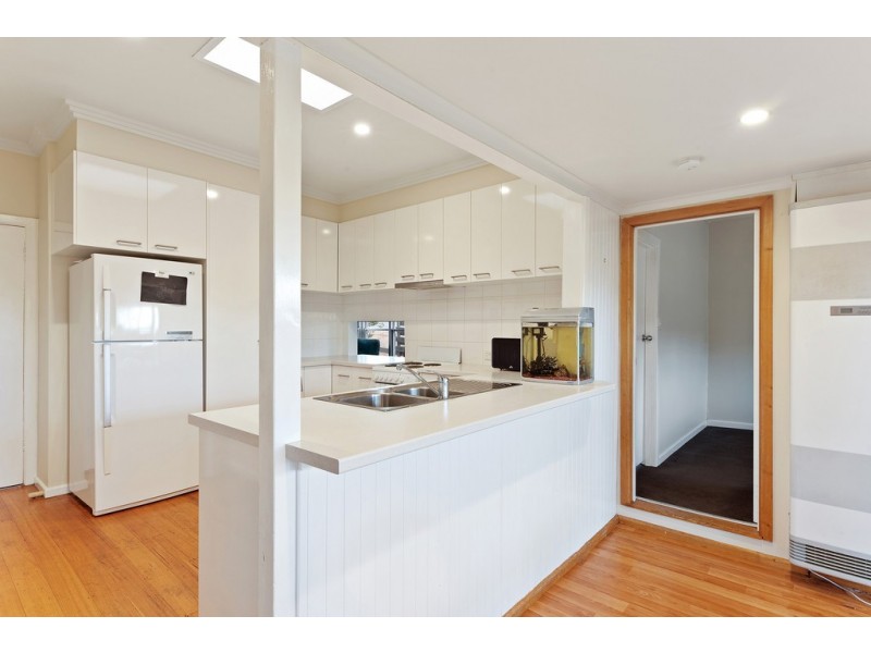 11 Steane Street, Kennington VIC 3550