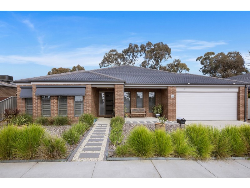 40 Futura Avenue, Golden Square VIC 3555