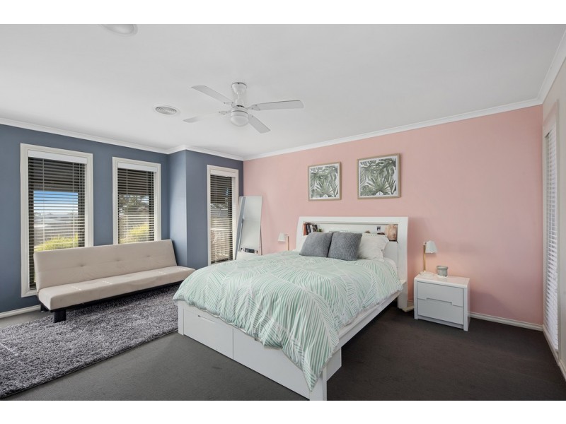 40 Futura Avenue, Golden Square VIC 3555