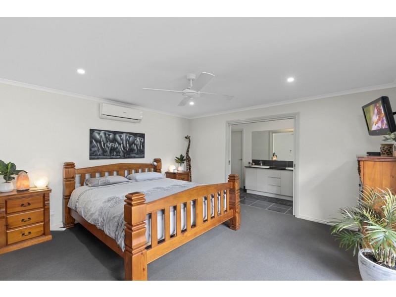40 Futura Avenue, Golden Square VIC 3555