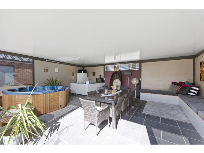 40 Futura Avenue, Golden Square VIC 3555