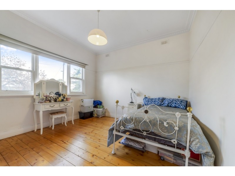 31 Osborne Street, Flora Hill VIC 3550