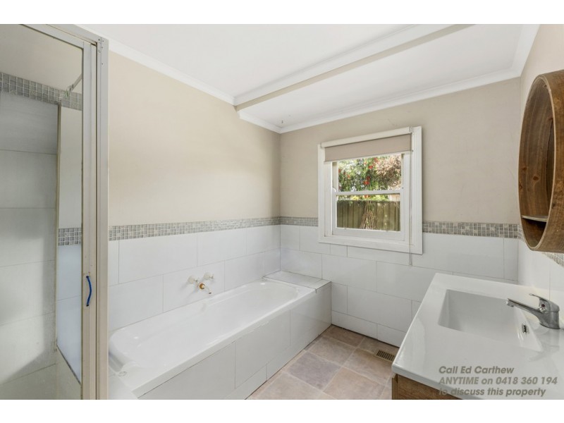 70 Neale Street, Kennington VIC 3550