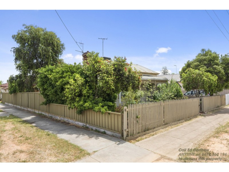 70 Neale Street, Kennington VIC 3550