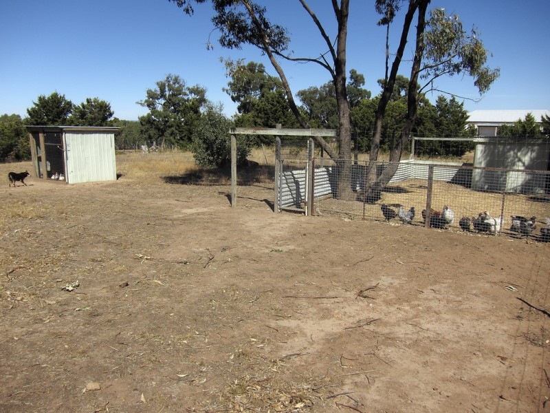 246 Hunters Lane, Knowsley VIC 3523