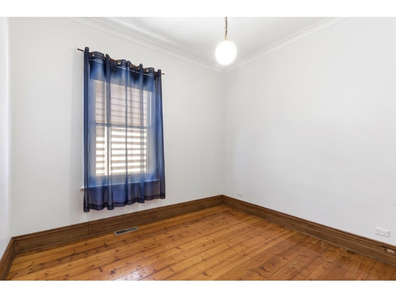 402 Eaglehawk Road, Eaglehawk VIC 3556