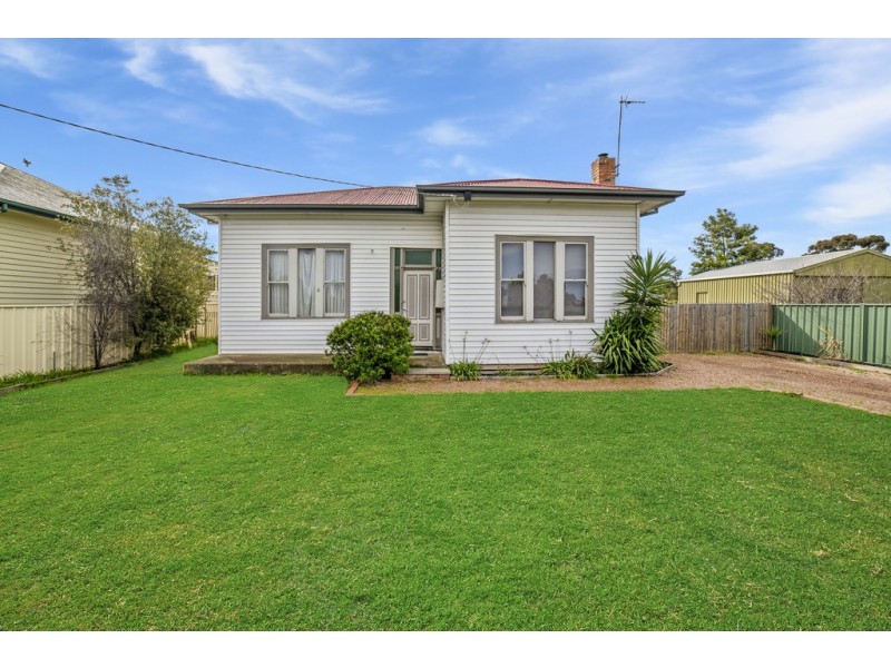 8 Mcpherson Street, Epsom VIC 3551