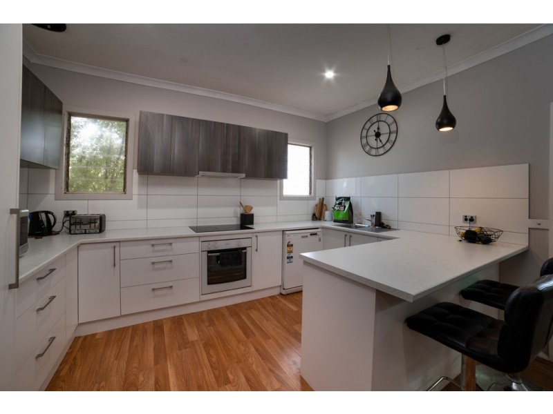 8 Mcpherson Street, Epsom VIC 3551