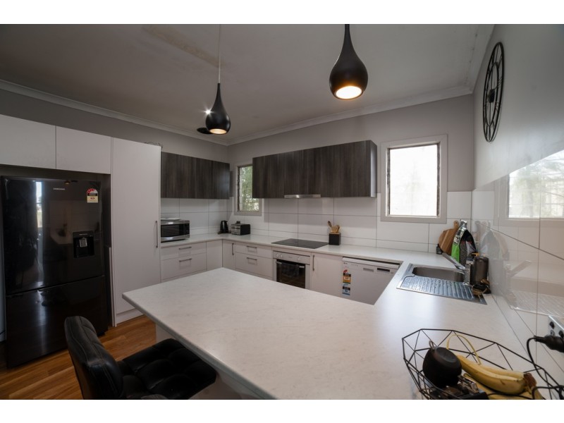 8 Mcpherson Street, Epsom VIC 3551