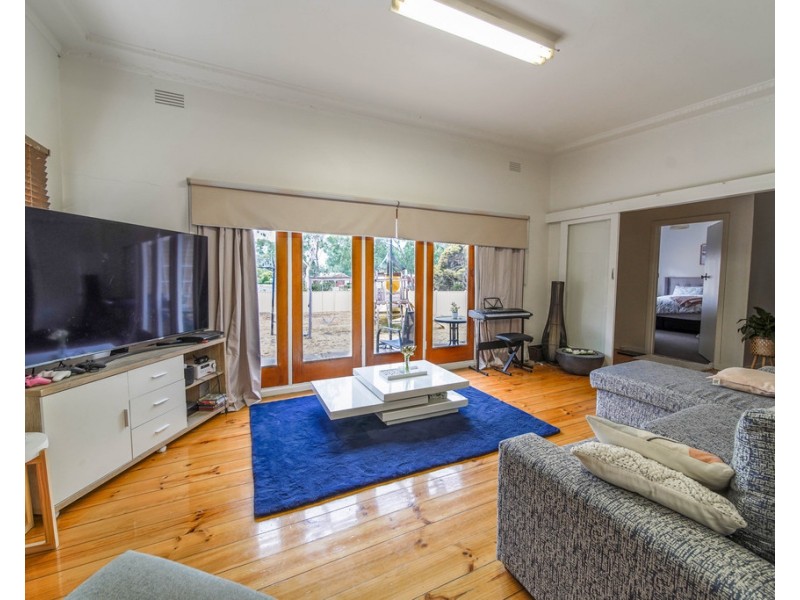 1 Morrison Street, Kangaroo Flat VIC 3555