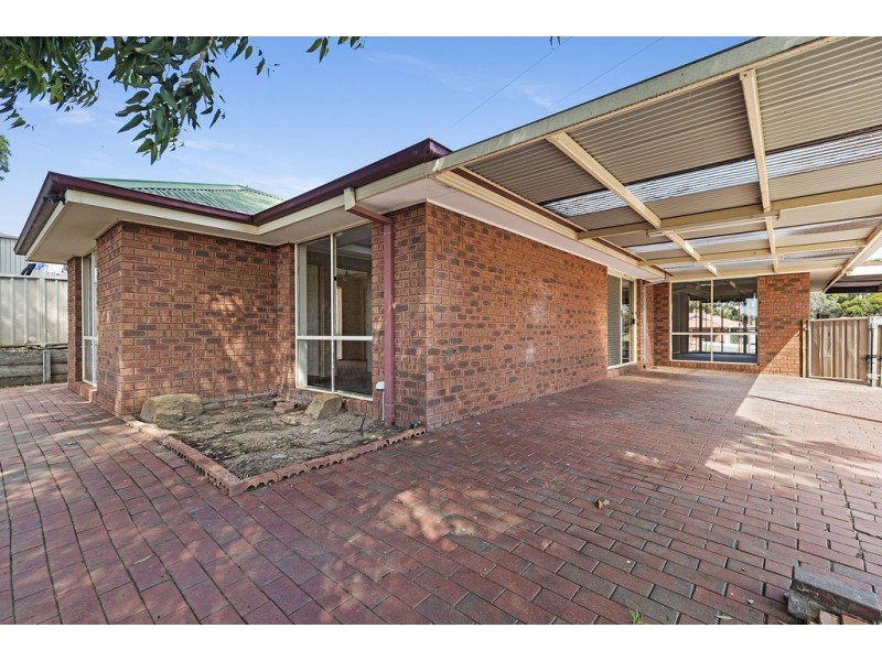 24 Sherwood Drive, Flora Hill VIC 3550