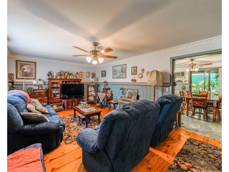 10 Dean Street, Long Gully VIC 3550