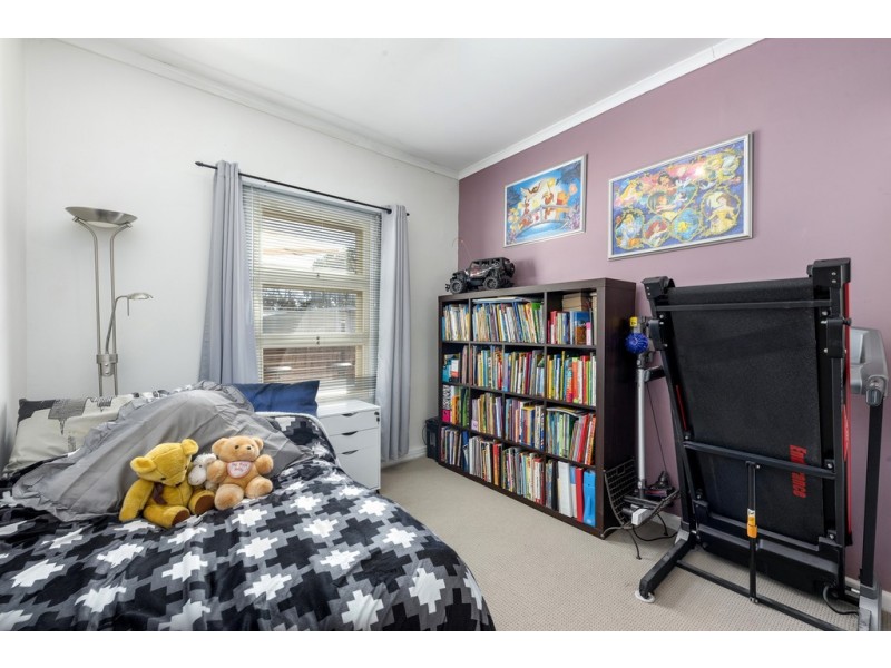 2 Knape Street, Long Gully VIC 3550
