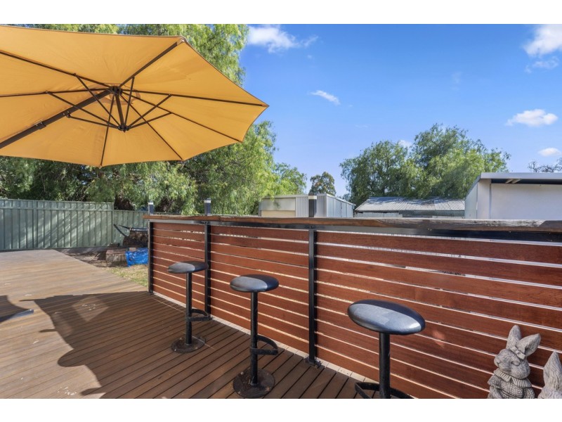 2 Knape Street, Long Gully VIC 3550