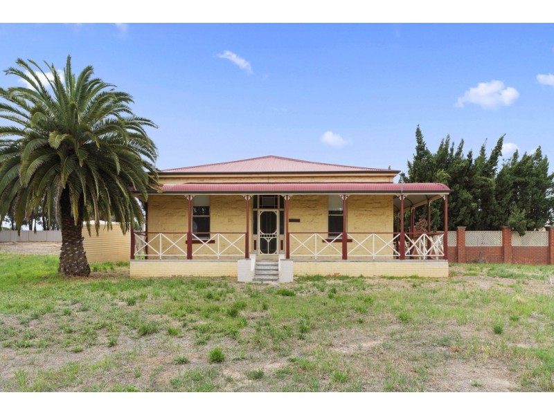 16 Crook Street, Kennington VIC 3550