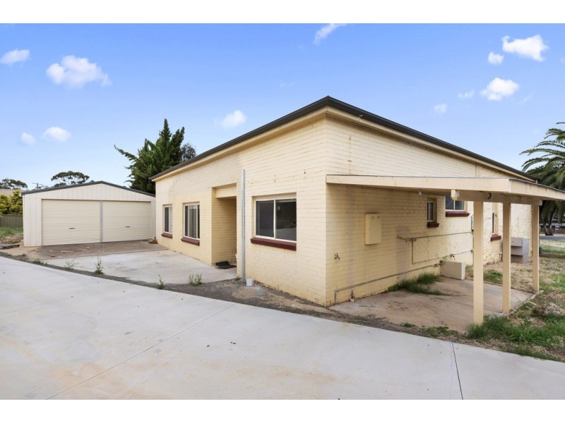 16 Crook Street, Kennington VIC 3550