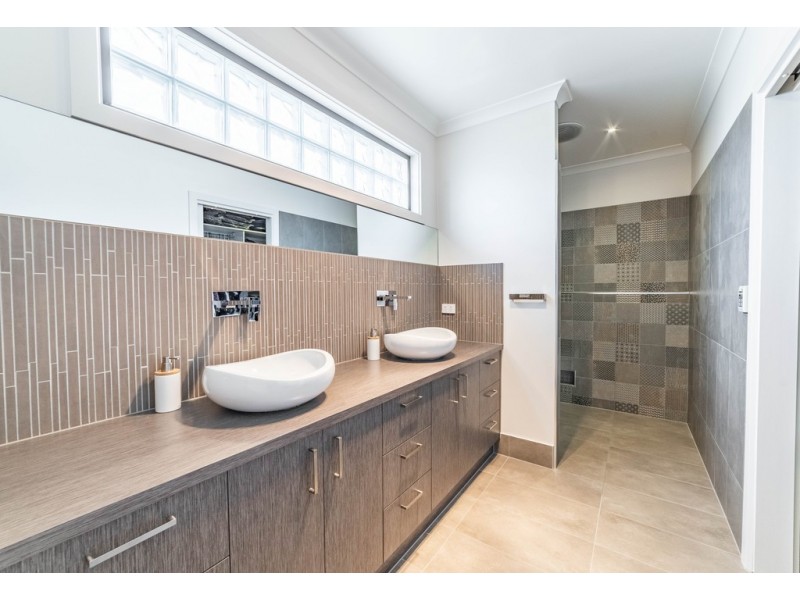 47 Browning Street, Kangaroo Flat VIC 3555