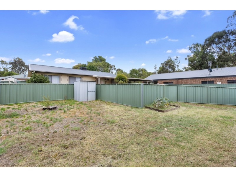 95 Olympic Parade, Kangaroo Flat VIC 3555