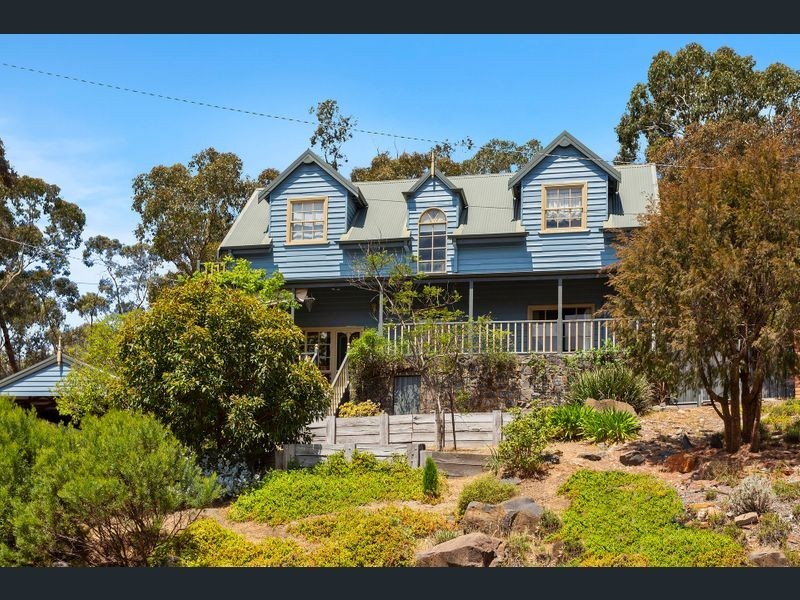 14 Deakin Drive, Flora Hill VIC 3550