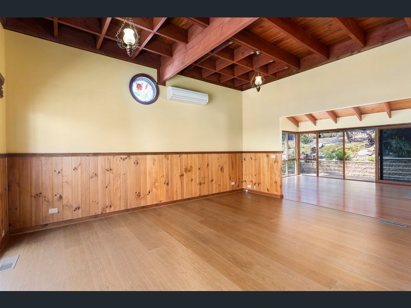 14 Deakin Drive, Flora Hill VIC 3550