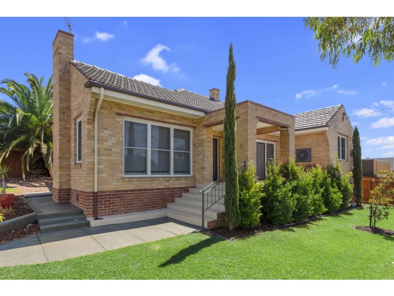 57 Russell Street, Quarry Hill VIC 3550