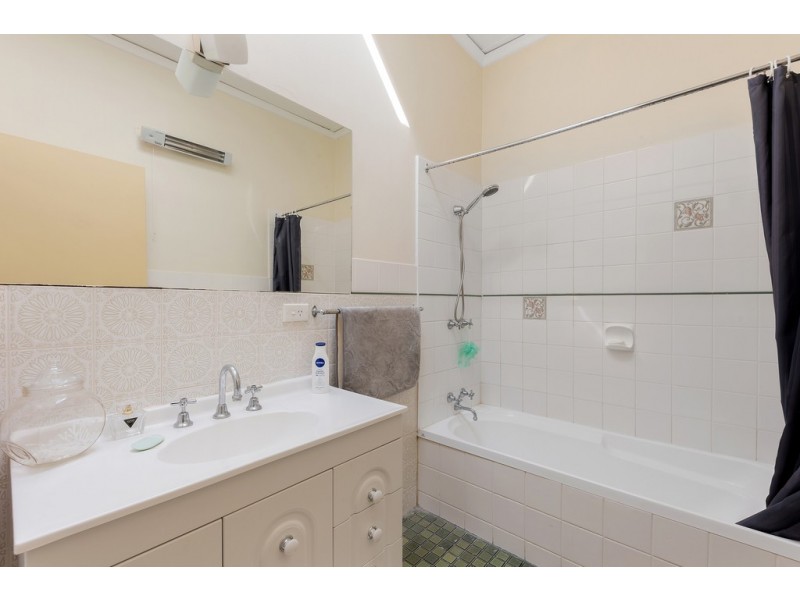 53 Race Street, Flora Hill VIC 3550