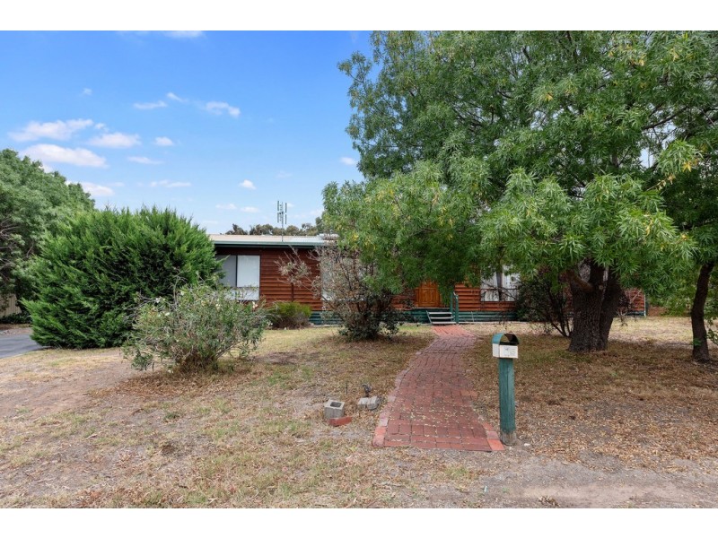 15 Goldsmiths Road, Eaglehawk VIC 3556