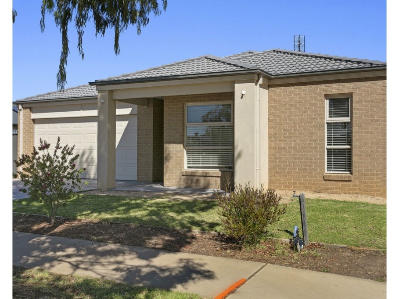 16 Grayton Street, Marong VIC 3515