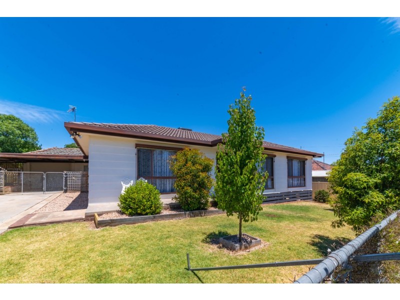 16 Graham Street, Kangaroo Flat VIC 3555