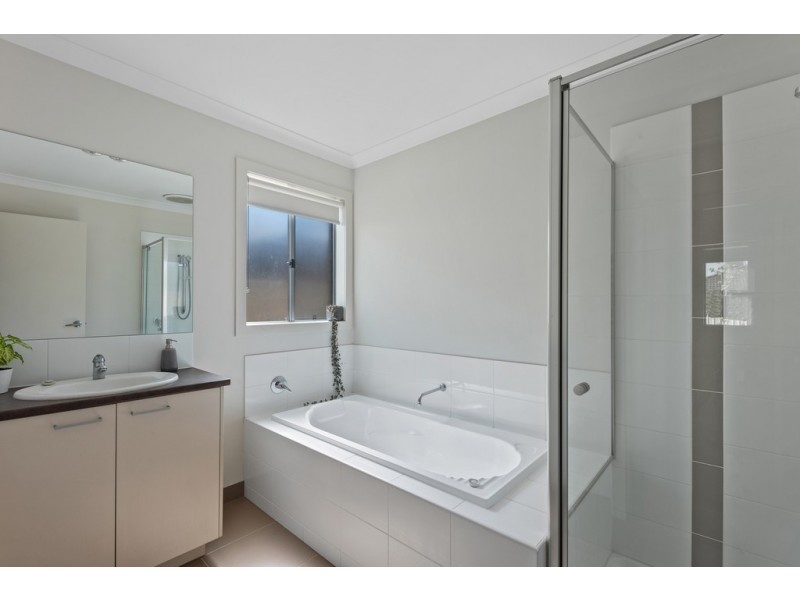 18 Allen Street, Epsom VIC 3551