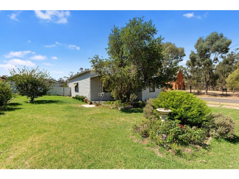 42 Barkly Street, Dunolly VIC 3472