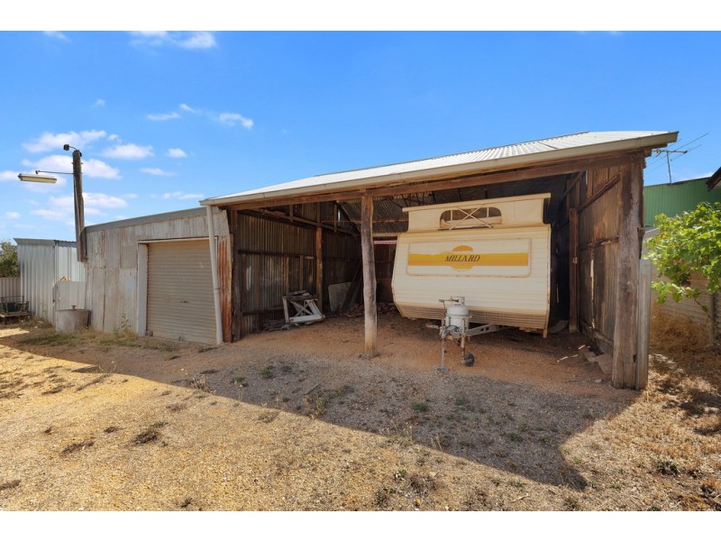 42 Barkly Street, Dunolly VIC 3472