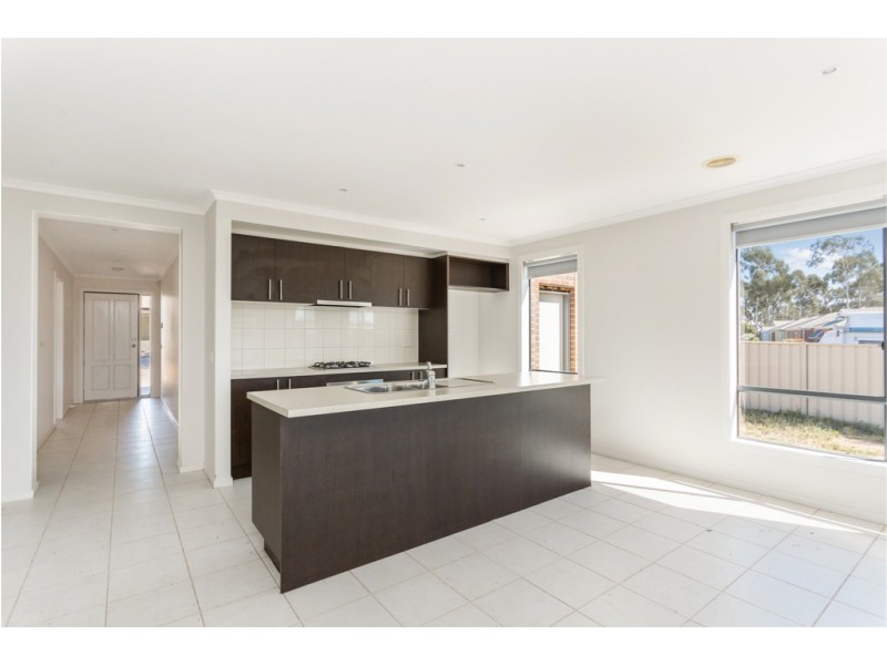 2 Mallee Place, Epsom VIC 3551