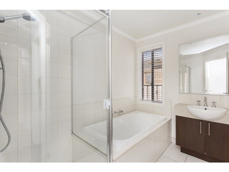 2 Mallee Place, Epsom VIC 3551