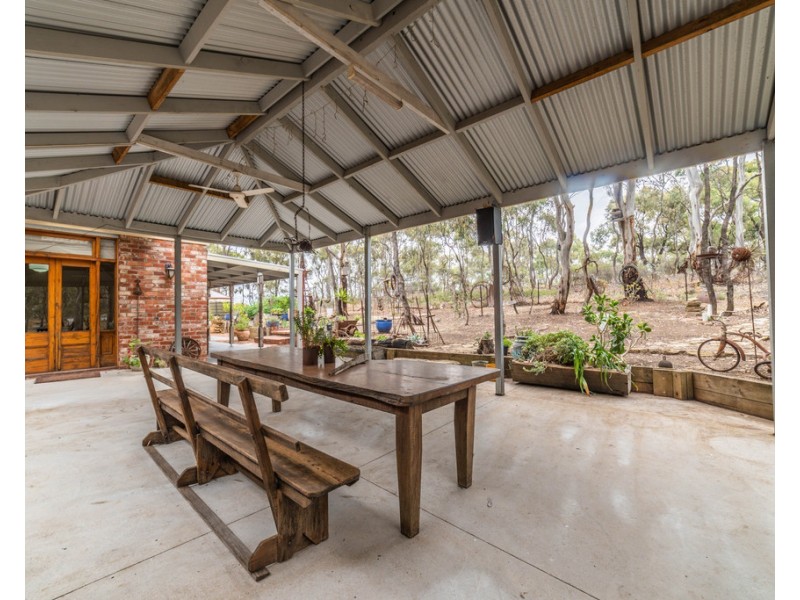 2 Degille Street, North Bendigo VIC 3550