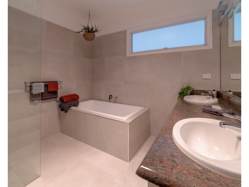 69-71 and 73 Specimen Hill Road, Golden Square VIC 3555