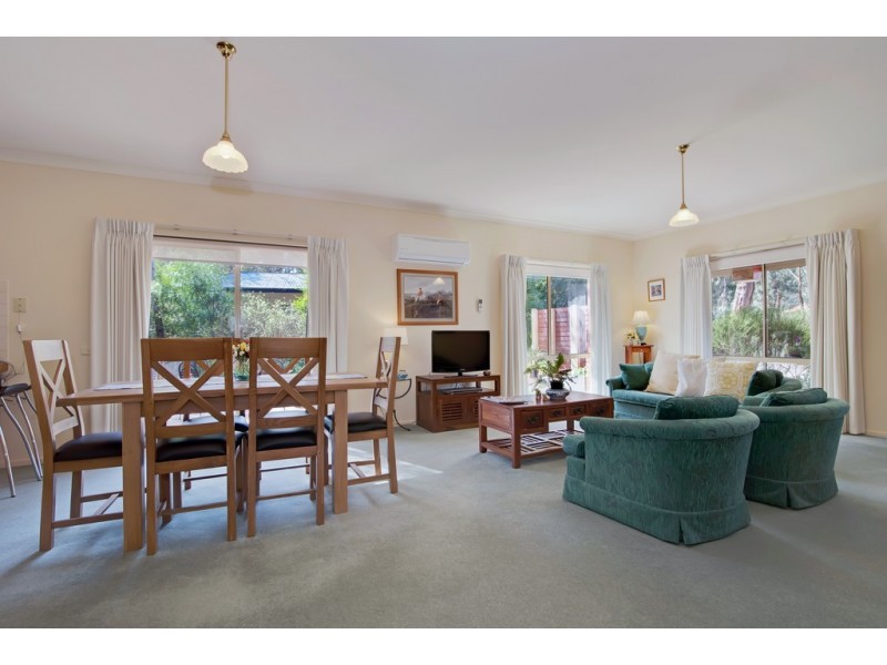 1/16 Wattle Drive, Heathcote VIC 3523