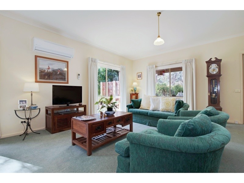 1/16 Wattle Drive, Heathcote VIC 3523