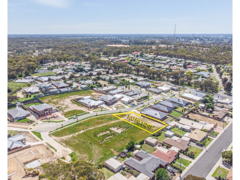 18 Brooklyn Drive, Golden Square VIC 3555