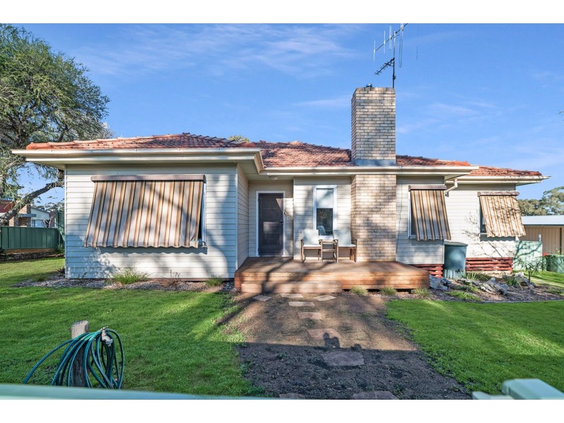 20 Lansell Street, Kangaroo Flat VIC 3555