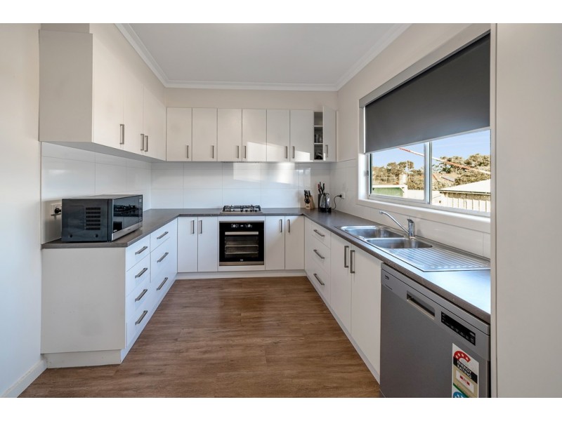 20 Lansell Street, Kangaroo Flat VIC 3555