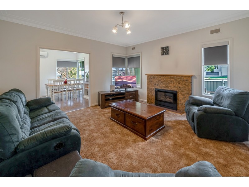 20 Lansell Street, Kangaroo Flat VIC 3555