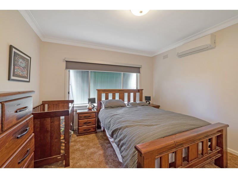 20 Lansell Street, Kangaroo Flat VIC 3555