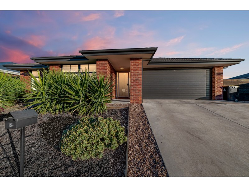 16 Daisy Street, Huntly VIC 3551