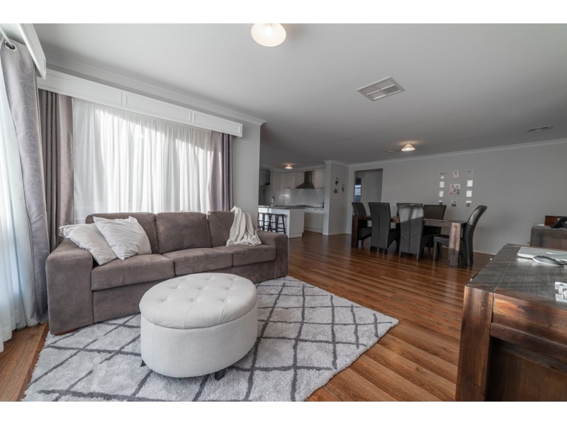 16 Daisy Street, Huntly VIC 3551