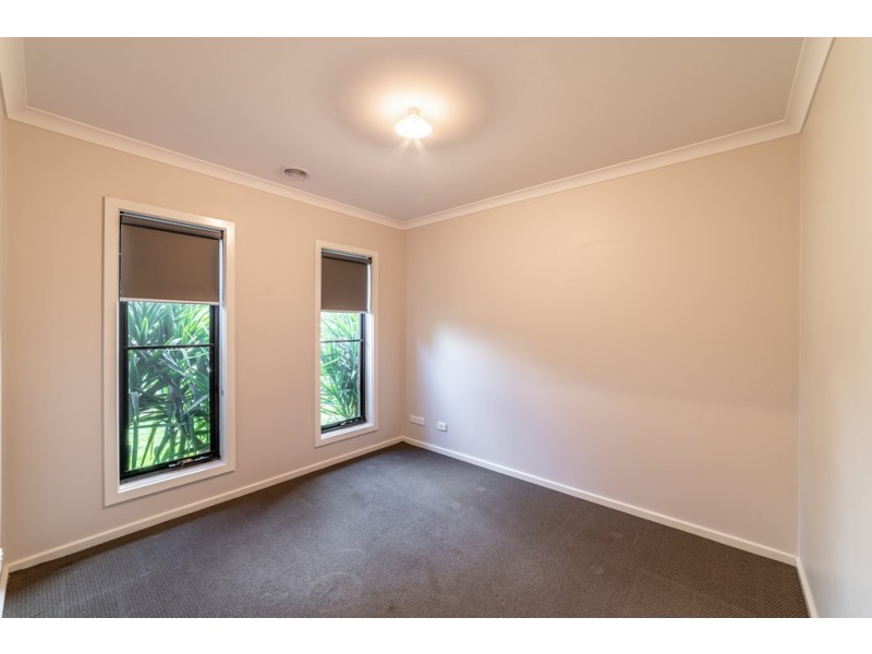 65 Bassett Drive, Strathfieldsaye VIC 3551