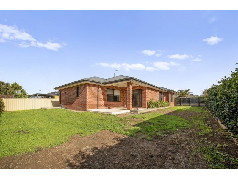 65 Bassett Drive, Strathfieldsaye VIC 3551