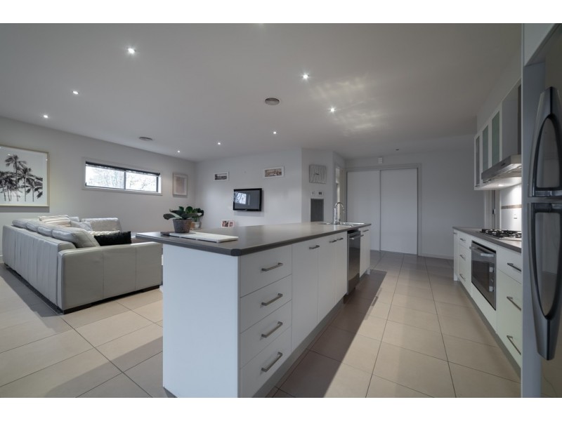 24 Midas Court, Strathfieldsaye VIC 3551