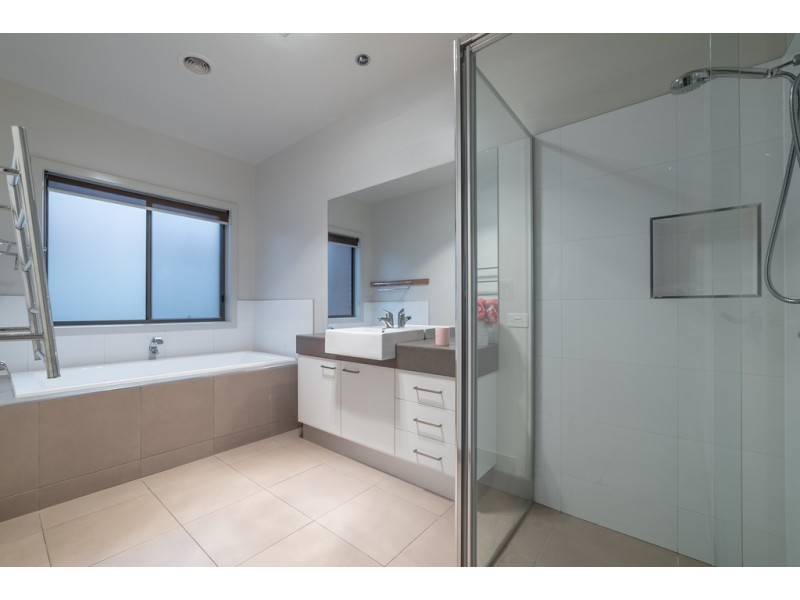 24 Midas Court, Strathfieldsaye VIC 3551