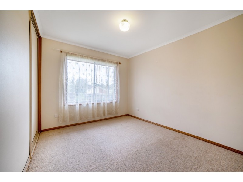 9 Mayfield Parade, Strathdale VIC 3550